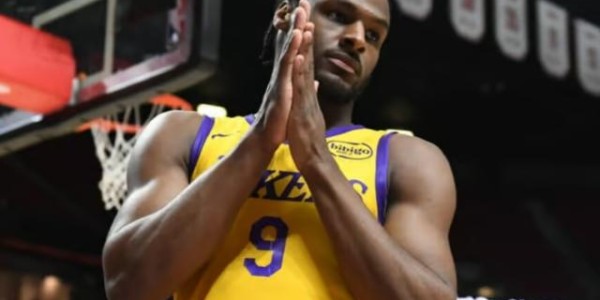 五星视频-球探评布朗尼夏联表现：勉强双向合同 防守吹过头