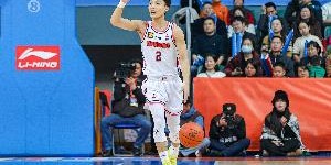 五星体育直播-媒体人：黄荣奇对哈维的消耗至关重要 徐杰真的厉害